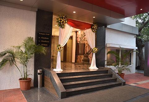 Hotel South Coast Navi Mumbai Exteriör bild